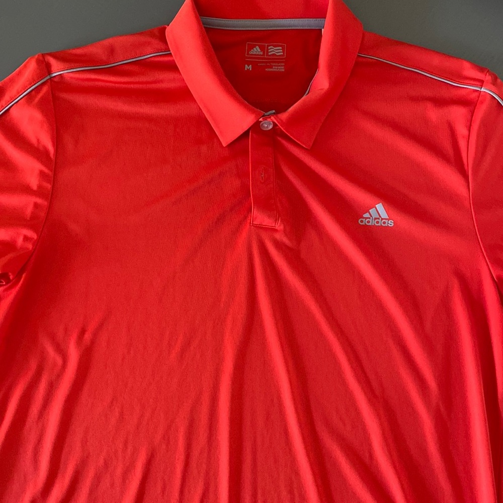 Golf Tee by Nike